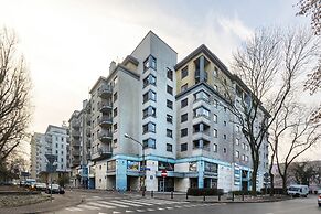 Spacious Apartment Vistula by Renters