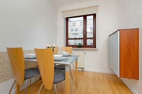 Spacious Apartment Vistula by Renters