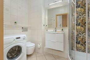 Spacious Apartment Vistula by Renters