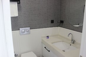 Cosy Suite Hotel