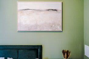 Hilltop Serviced Apartments - Stockport