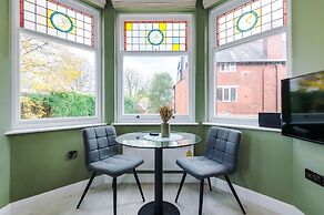 Hilltop Serviced Apartments - Stockport