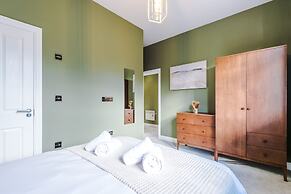 Hilltop Serviced Apartments - Stockport