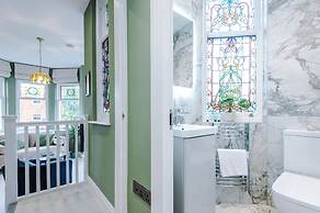 Hilltop Serviced Apartments - Stockport