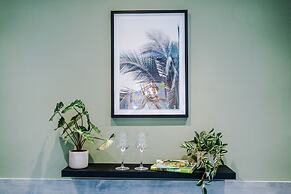 Hilltop Serviced Apartments - Stockport