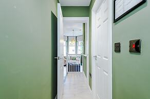 Hilltop Serviced Apartments - Stockport