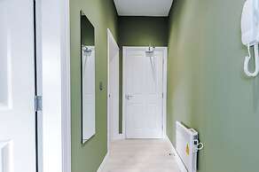 Hilltop Serviced Apartments - Stockport