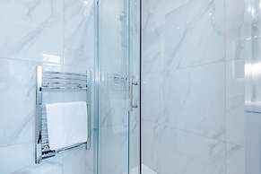 Hilltop Serviced Apartments - Stockport