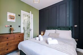 Hilltop Serviced Apartments - Stockport