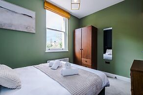 Hilltop Serviced Apartments - Stockport