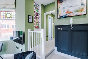 Hilltop Serviced Apartments - Stockport