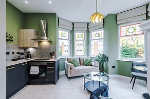 Hilltop Serviced Apartments - Stockport