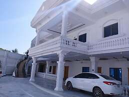 White Palace Hotel & Resort