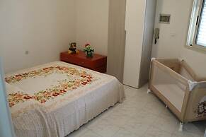 Trilocale Glicine piano terra Baia Verde