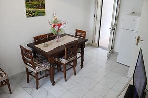 Trilocale Glicine piano terra Baia Verde