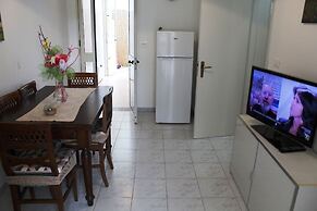 Trilocale Glicine piano terra Baia Verde