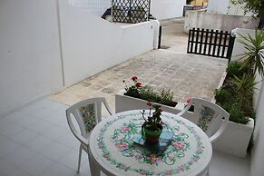 Trilocale Glicine piano terra Baia Verde