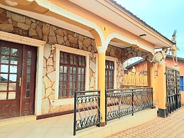 Panorama Inn- Safari Stride