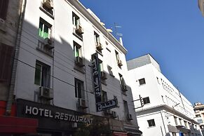 Cadé Hotel