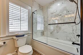 Chic Jacksonville Getaway, Walk to River & Parks!