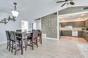 Family-friendly Duplex 6 Mi to Fort Walton Beach!