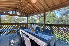 Family-friendly Duplex 6 Mi to Fort Walton Beach!