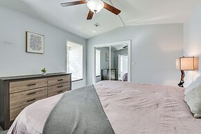 Family-friendly Duplex 6 Mi to Fort Walton Beach!