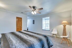 Family-friendly Duplex 6 Mi to Fort Walton Beach!