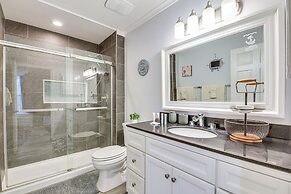 Family-friendly Duplex 6 Mi to Fort Walton Beach!