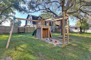 Family-friendly Duplex 6 Mi to Fort Walton Beach!
