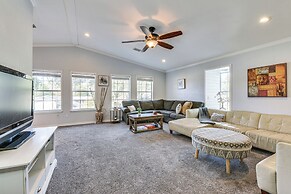 Family-friendly Duplex 6 Mi to Fort Walton Beach!