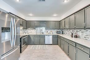 Family-friendly Duplex 6 Mi to Fort Walton Beach!