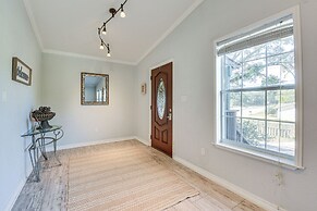 Family-friendly Duplex 6 Mi to Fort Walton Beach!