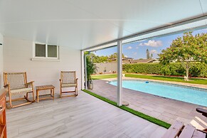 Bradenton Paradise: Pool, Patio & Putting Green!