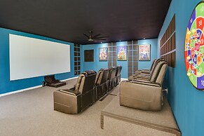 Bradenton Paradise: Pool, Patio & Putting Green!