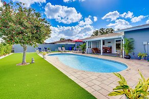Bradenton Paradise: Pool, Patio & Putting Green!