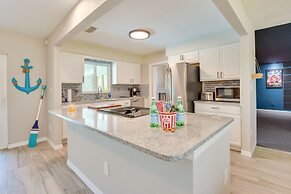 Bradenton Paradise: Pool, Patio & Putting Green!