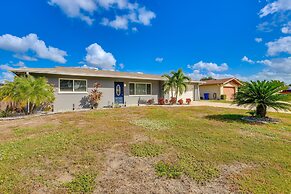 Bradenton Paradise: Pool, Patio & Putting Green!
