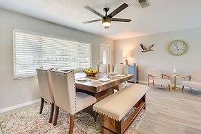 Bradenton Paradise: Pool, Patio & Putting Green!