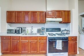 Comfy Bayonne Townhome ~ 11 Mi to NYC Attractions