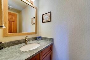 Pet-friendly Home in Truckee w/ Balconies + Grill!