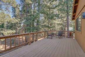 Pet-friendly Home in Truckee w/ Balconies + Grill!