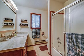 Pet-friendly Home in Truckee w/ Balconies + Grill!