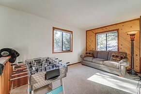 Pet-friendly Home in Truckee w/ Balconies + Grill!
