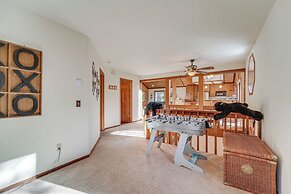 Pet-friendly Home in Truckee w/ Balconies + Grill!
