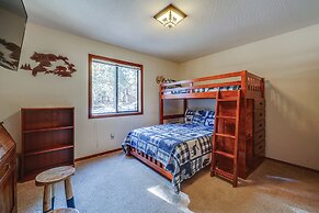 Pet-friendly Home in Truckee w/ Balconies + Grill!