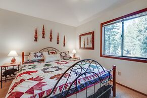 Pet-friendly Home in Truckee w/ Balconies + Grill!