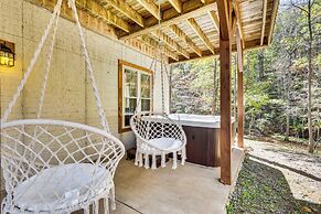 Wardensville Cabin w/ Hot Tub, Creek & Fire Pit!