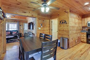 Wardensville Cabin w/ Hot Tub, Creek & Fire Pit!