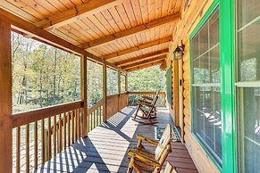 Wardensville Cabin w/ Hot Tub, Creek & Fire Pit!